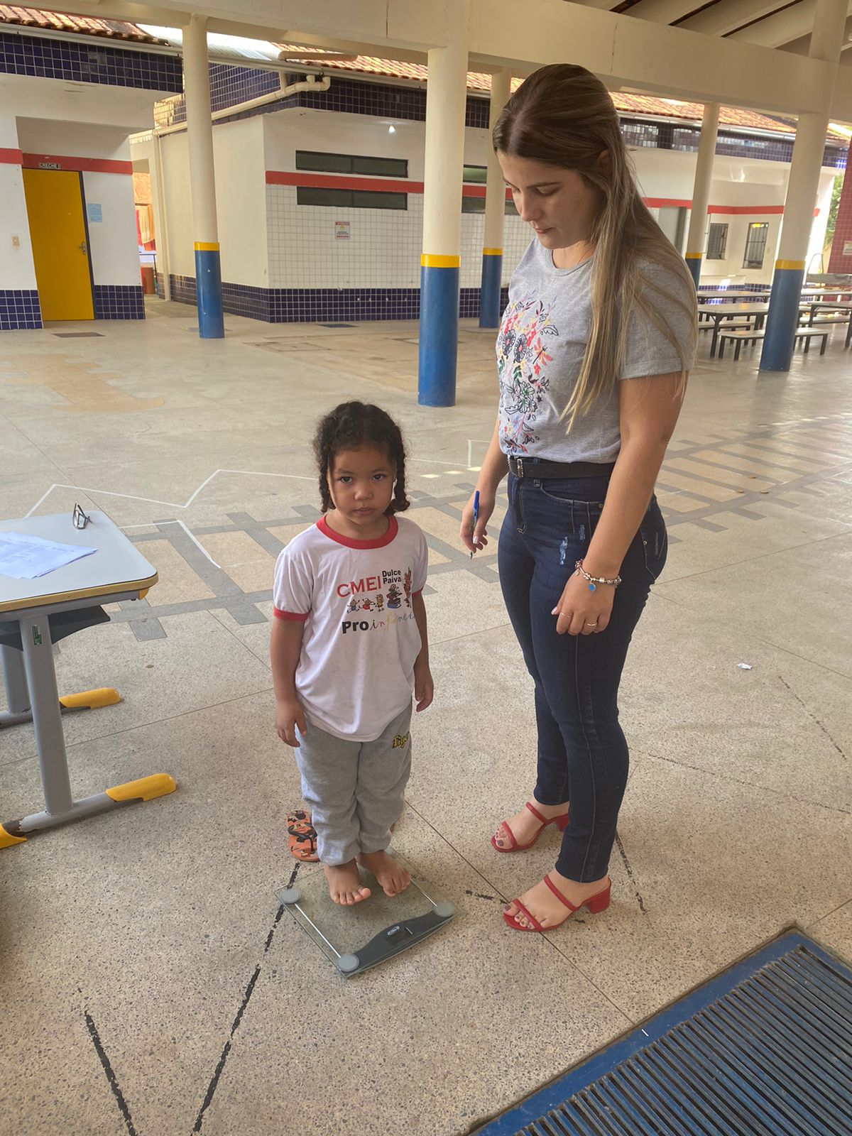 AÇÕES DE COMBATE À OBESIDADE INFANTIL SÃO DESENVOLVIDAS NO CMEI DULCE PAIVA